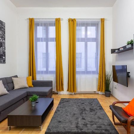 בודפשט Dowtown Home In The Gozsdu Garden מראה חיצוני תמונה