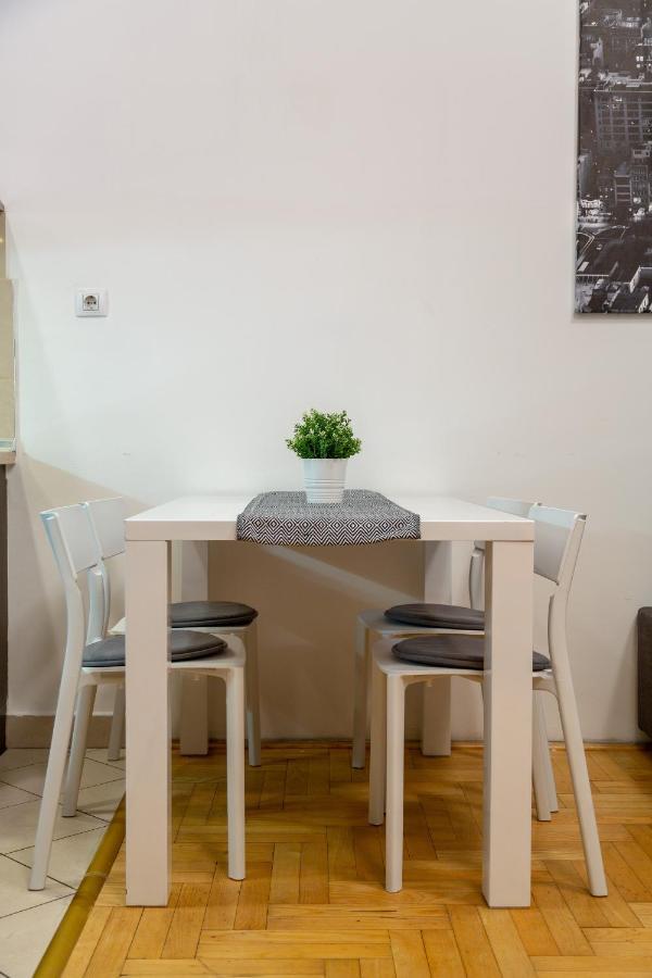 בודפשט Dowtown Home In The Gozsdu Garden מראה חיצוני תמונה
