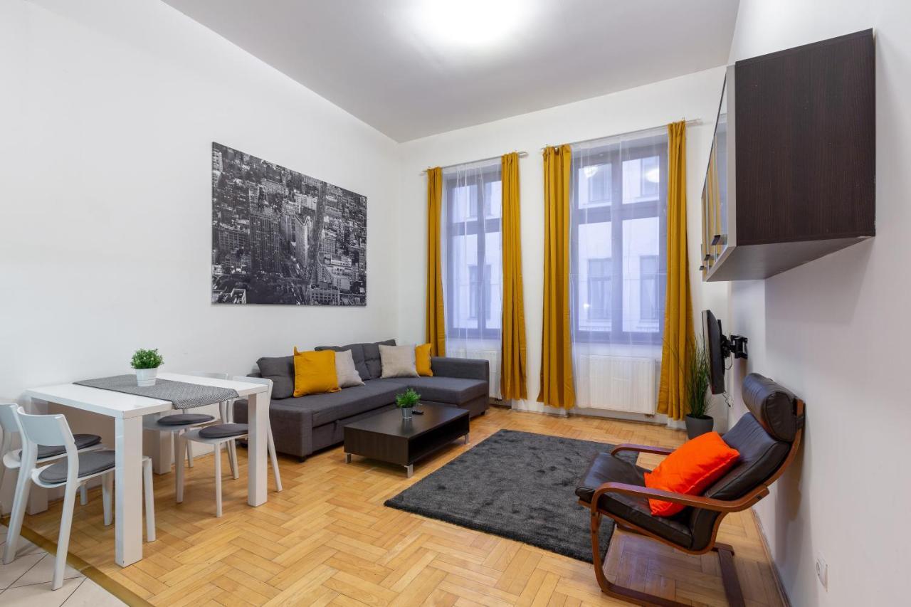 בודפשט Dowtown Home In The Gozsdu Garden מראה חיצוני תמונה