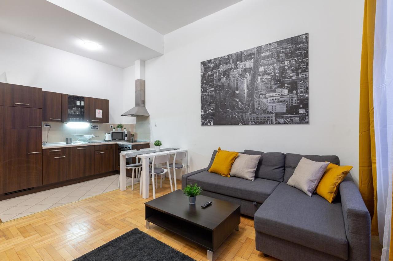 בודפשט Dowtown Home In The Gozsdu Garden מראה חיצוני תמונה
