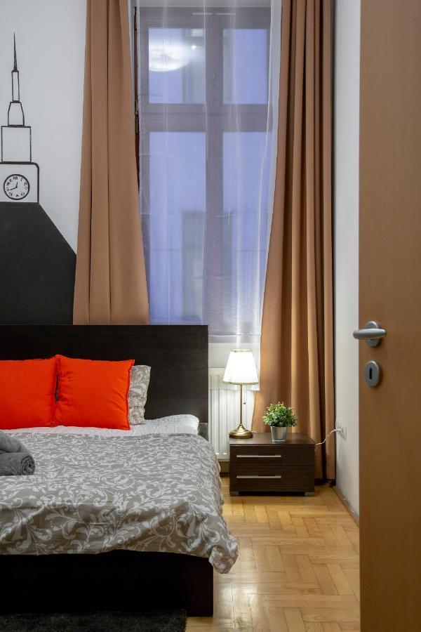 בודפשט Dowtown Home In The Gozsdu Garden מראה חיצוני תמונה